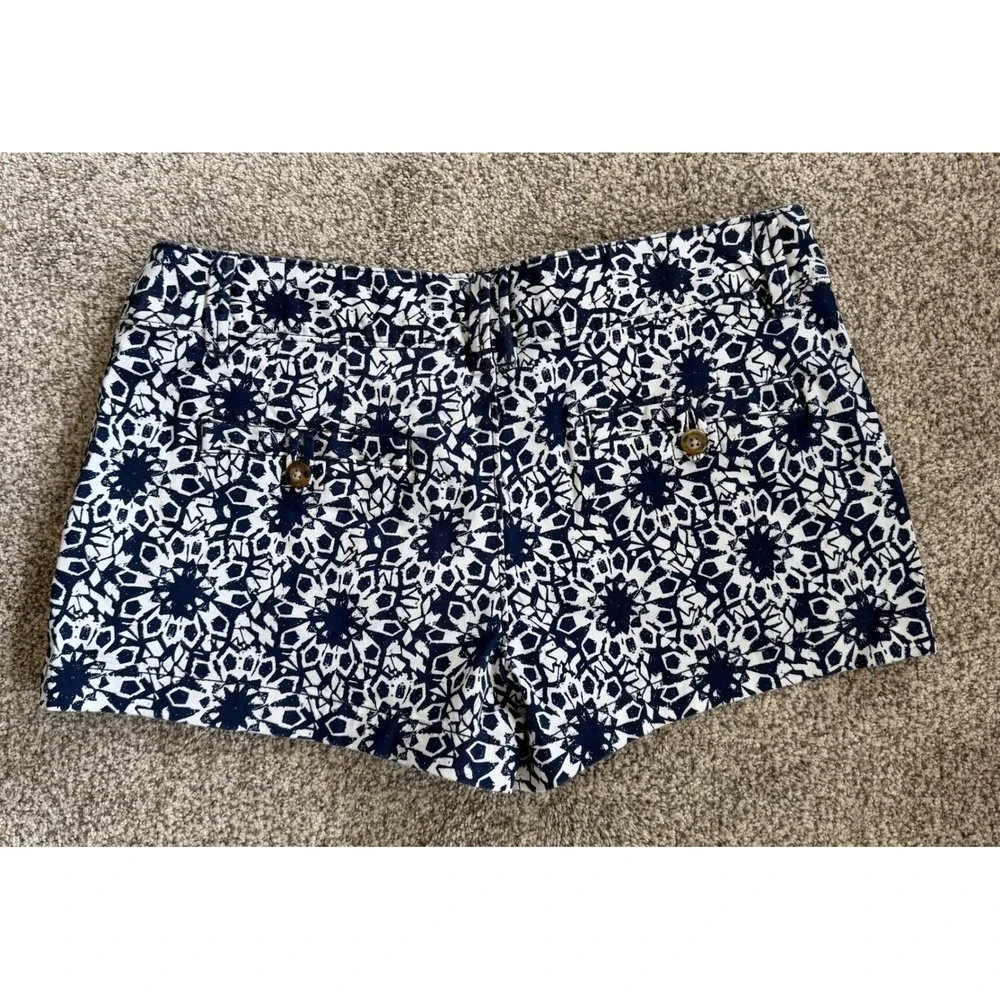 Red Camel Women Size 7 Navy Blue White Geometric Kaleidoscope Cotton Shorts